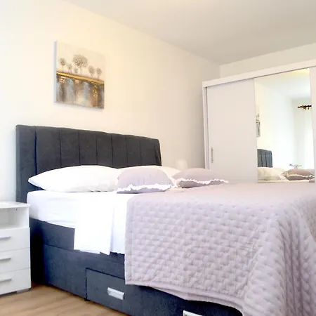One Bedroom Venilia Ground Apartmán Lukoran