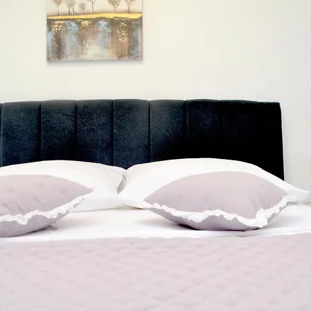 One Bedroom Venilia Ground * Lukoran